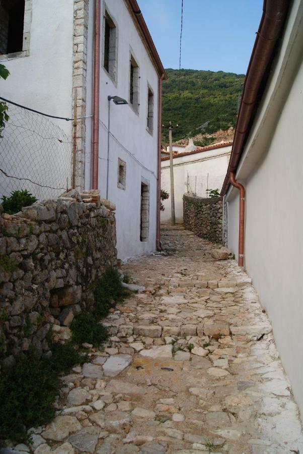 Vila Milo