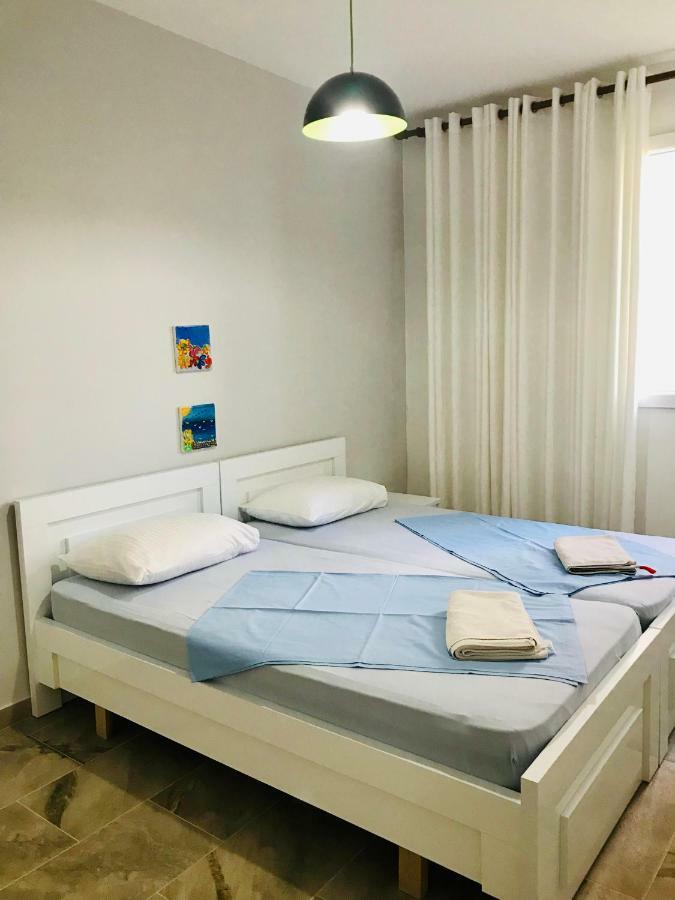 Vila Milo * Vuno
